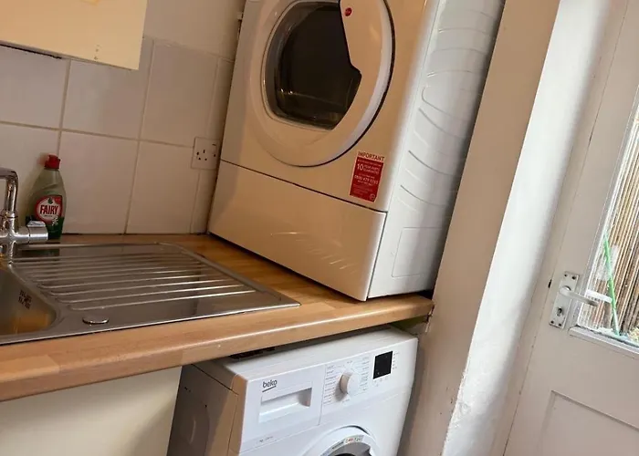 5 Brunswick St - Bedroom 03 Downstairs Pensionat *