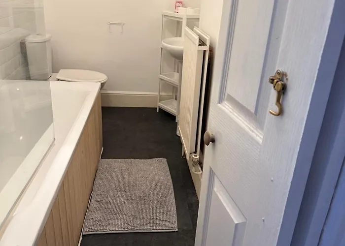 5 Brunswick St - Bedroom 03 Downstairs Penzion *